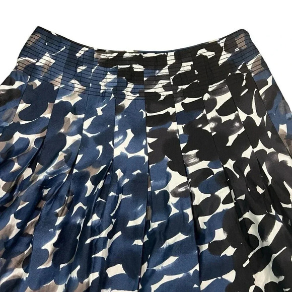 Anthropologie Maeve Pleated Skirt Black Blue Grey Watercolor Pockets Size 2 - Picture 2 of 10